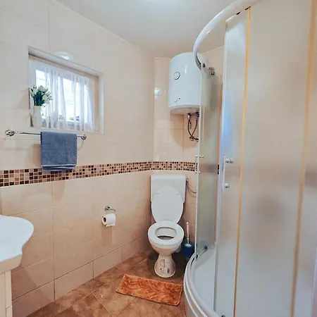 Hvar & Apartman Vrboska
