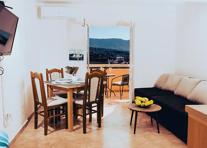 Hvar & Apartamento *