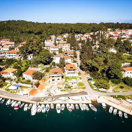 Hvar &