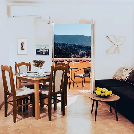 Hvar & * فربوسكا